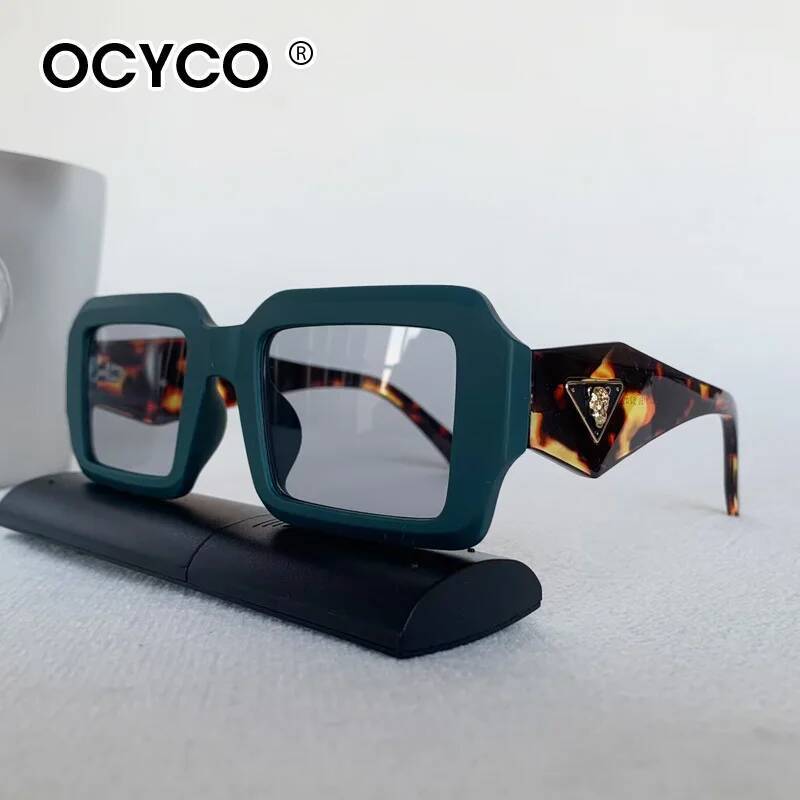 Lunettes de soleil carrées de  - Luxury Zone avis et prix